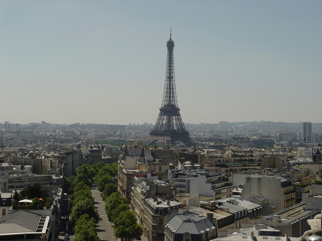 An image of the Eiffel Tower